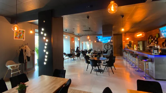 Czeski Film Pub & Restauracja Częstochowa