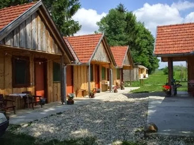 Fazekas Vendégház és Kemping