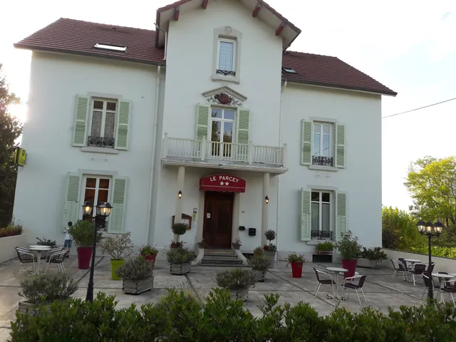 Hôtel le Parcey