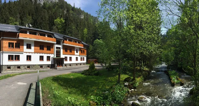RIVERSIDE HOTEL JASNA SKI RESORT