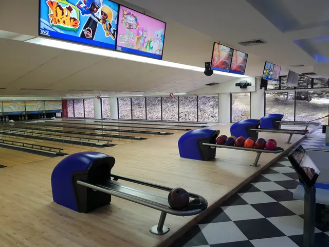 The Sports Center | Tagaytay Highlands