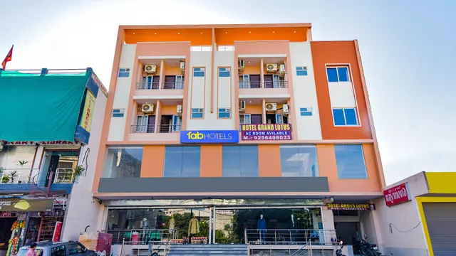 FabHotel Grand Lotus