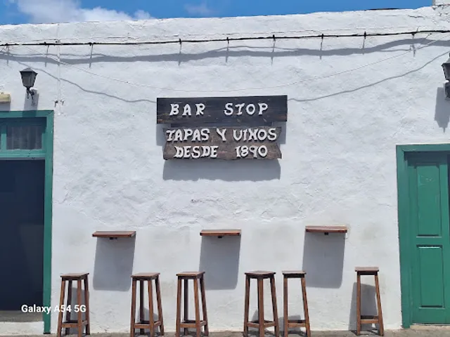 Bar Stop