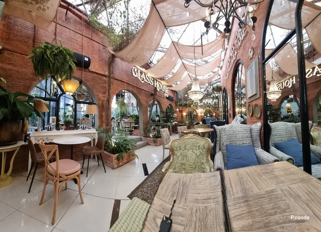 Glass House by Coffee Project