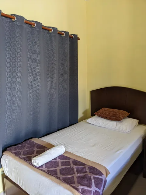 Fiqthya Chalet and Café