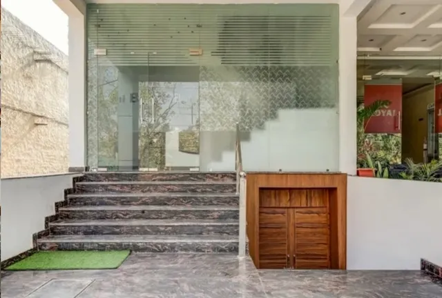 Hotel Triple 'S' Residency