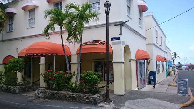 Molly's a Tropical Boutique