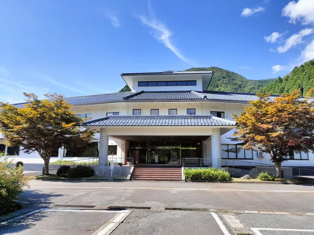 Maruoka Onsen Takekurabe