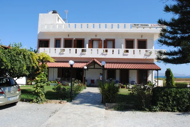 Knossos Apartments