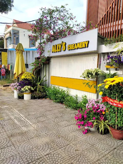 KEM TƯƠI - ALLY'S CREAMERY( ICE CREAM & COFFEE)