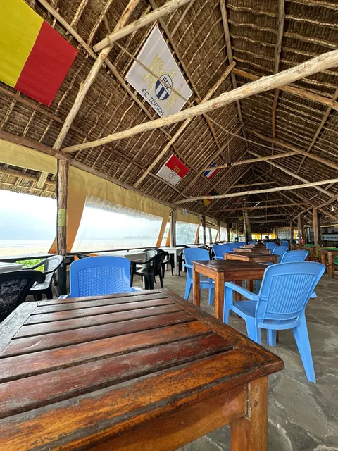 The New Big Tree Bar & Restaurant