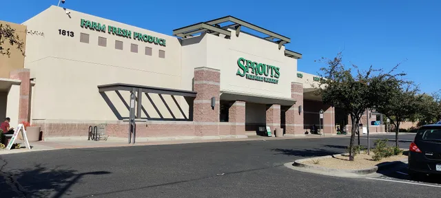 Shops At Alameda Crossing