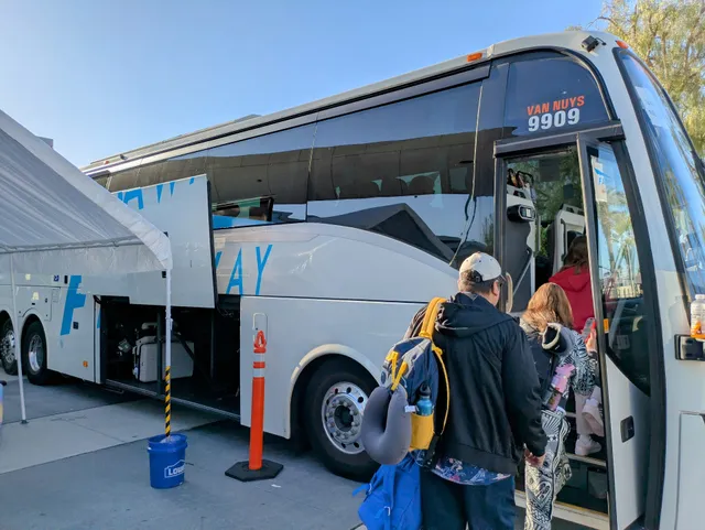 Van Nuys Flyaway Bus Terminal Parking