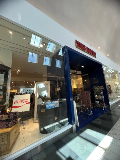 Tres Amigos Furniture and Accessories.