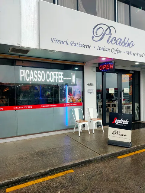 Picasso Cafe