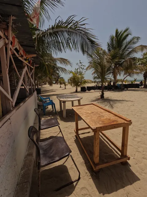 Happy place Bar and Restaurant