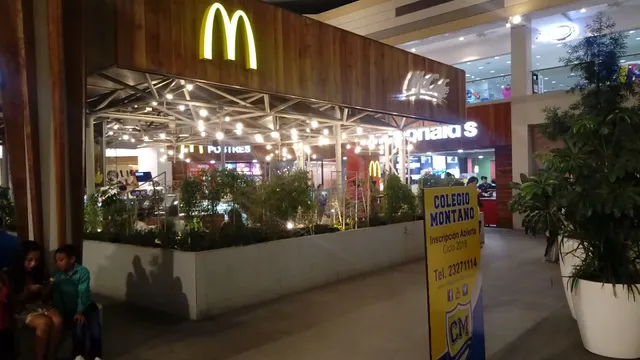 McDonald's Walmart Majadas