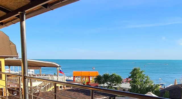 Zhemchuzhina U Morya Otel'