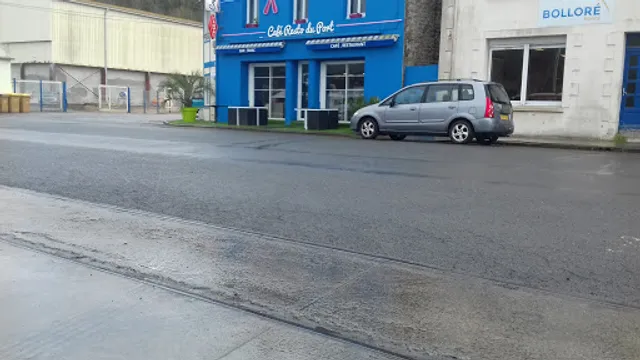 LE SURCOUF CAFE RESTO DU PORT