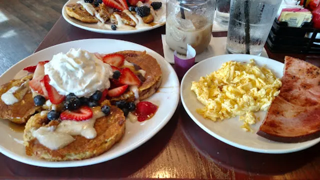 Another Broken Egg Cafe