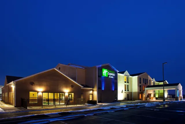 Holiday Inn Express & Suites Cleveland-Streetsboro by IHG