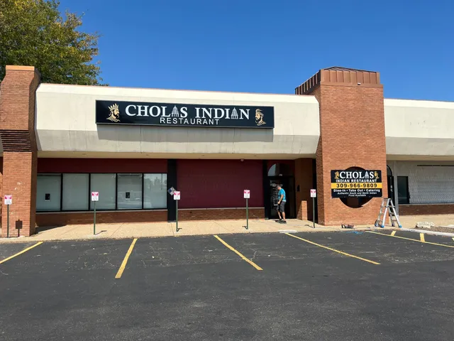 Cholas Indian Restaurant