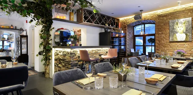 ANNO, Home restaurant & Wine Corner