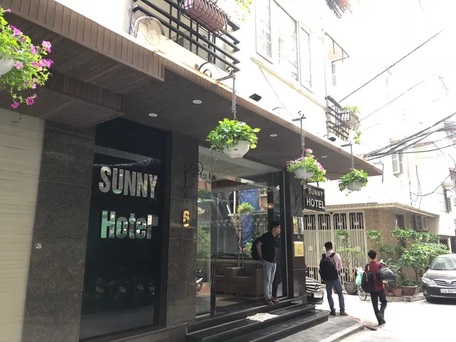 Khách sạn Sunny Hotel Nguyên Hồng
