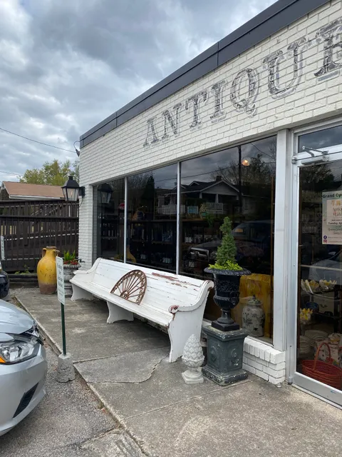 Antique Market on Linden
