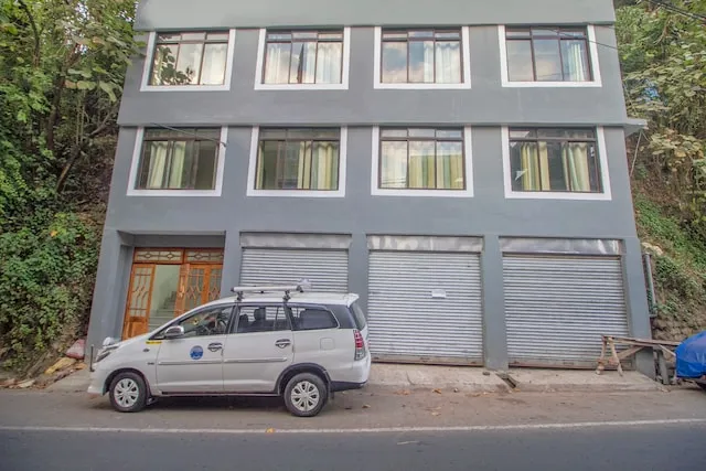 Capital O 68272 Hotel Tenzing