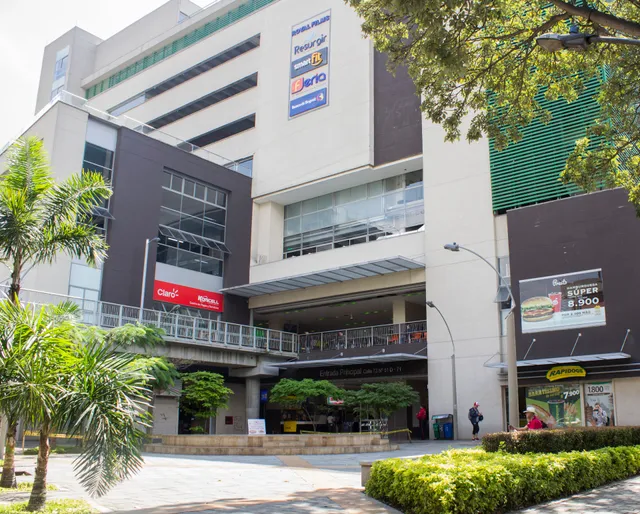 Centro Comercial Bosque Plaza