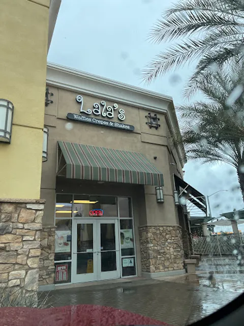Lala’s Waffles Crepes & Shakes