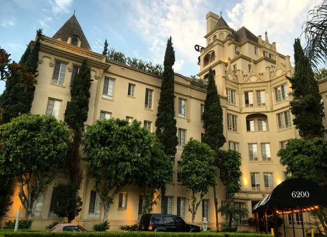 Hollywood Tower Apartments