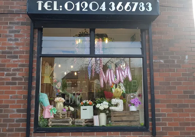 Aroma Roses Florists - Florists Bolton