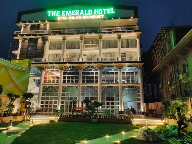 The Emerald Hotel & Siya Milan banquets