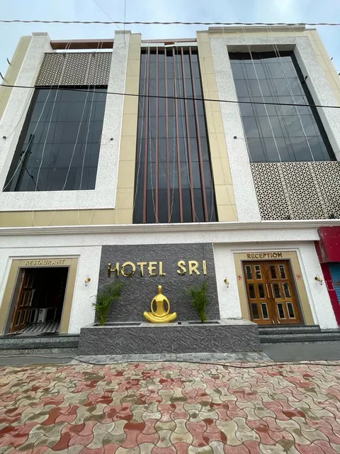 Hotel SRI