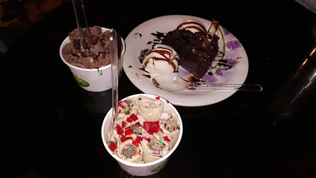 Panna's Pan Roll Icecream Parlour