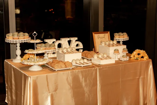 Brookie Cookie Bakery