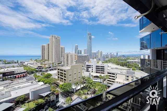 Mantra Circle on Cavill Surfers Paradise