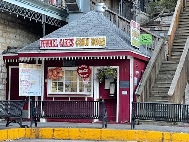 Eureka Springs Funnel Cake Factory