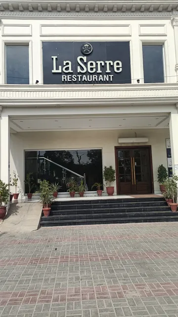 La Serre Restaurant Bahawalpur