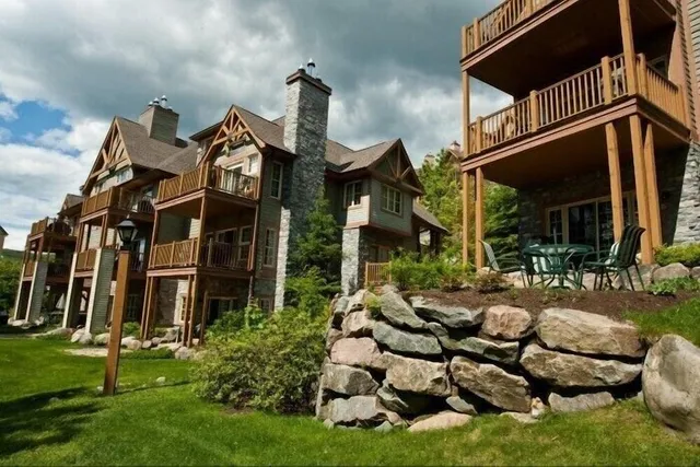 Les Falaises Ski-in Ski-out Condo Rental