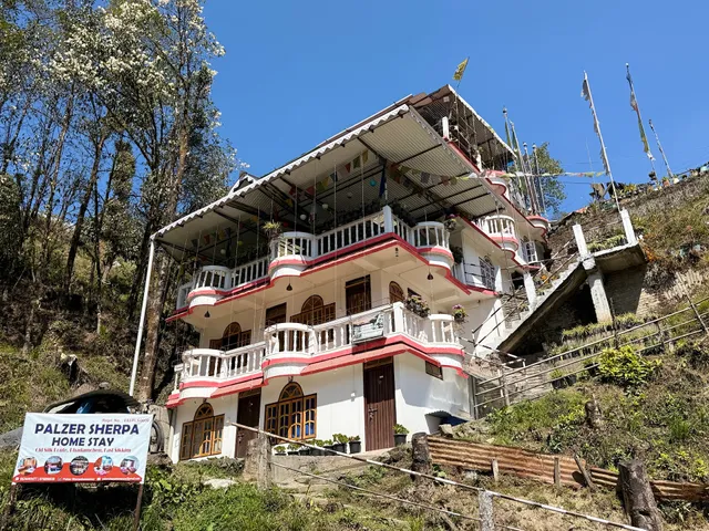 Palzer sherpa homestay