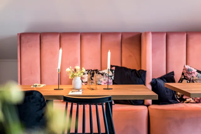 Czarna Dama - Restauracja i Apartamenty