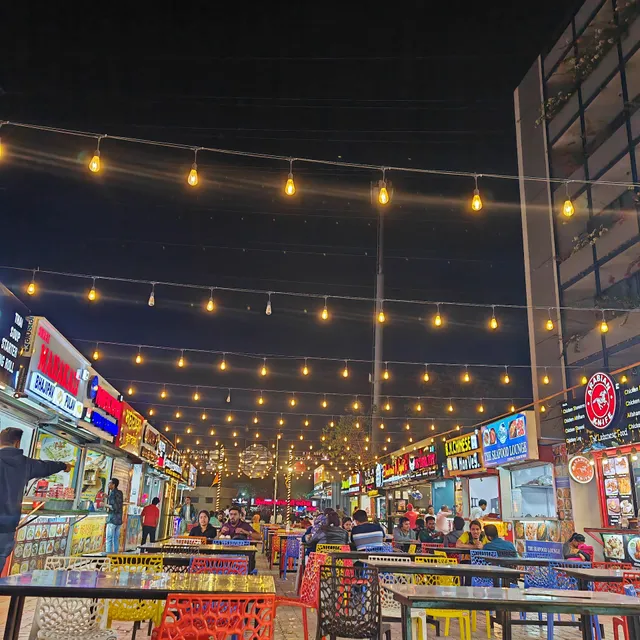 New Manekchowk sandwich pizza