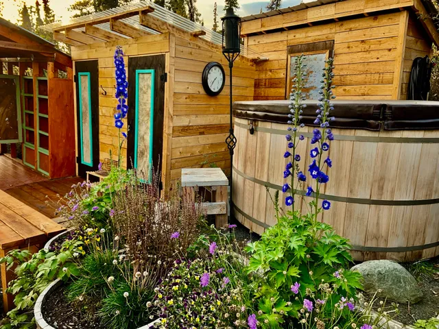 Alpenglow Luxury Camping