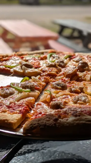 Pleasant Street Pizza Pub