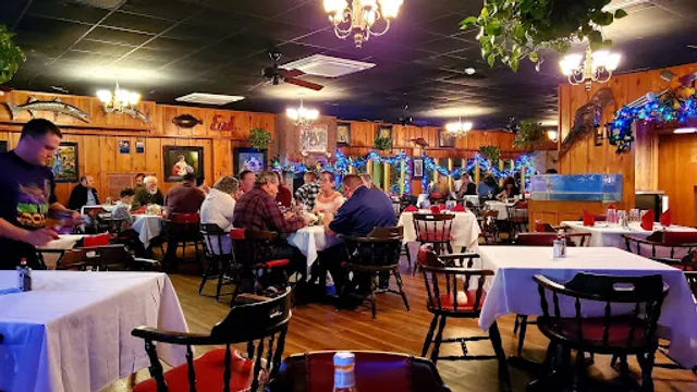 Poor Boy's Riverside Inn