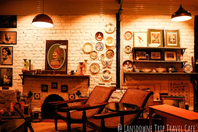 Lansdowne Trip Travel Café