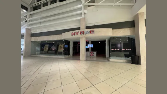 NY Axe Throwing Range - Westbury